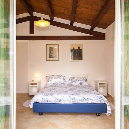 Agri Bed - L'Affittacamere In Collina - Guest Room On The Hill ลาวาญา ภายนอก รูปภาพ