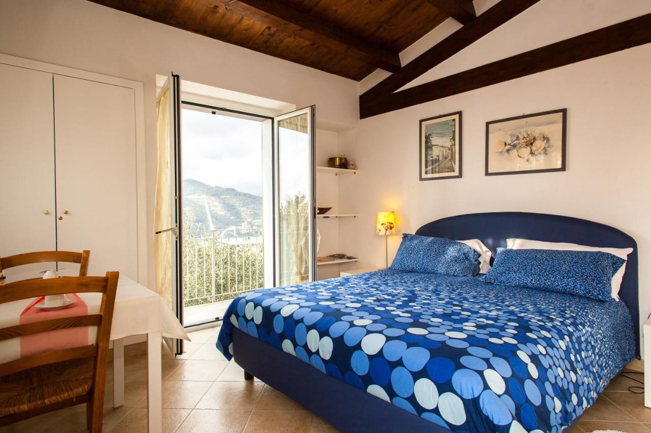 Agri Bed - L'Affittacamere In Collina - Guest Room On The Hill ลาวาญา ภายนอก รูปภาพ