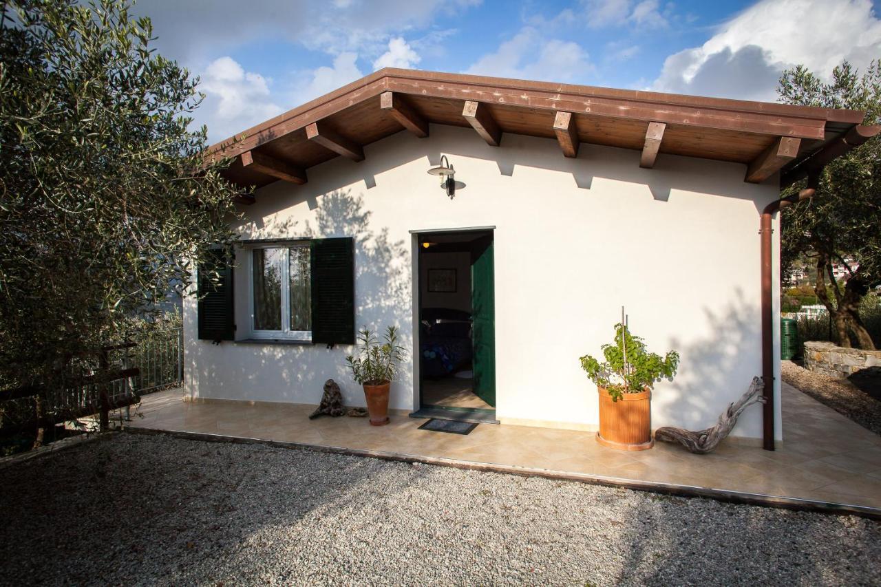 Agri Bed - L'Affittacamere In Collina - Guest Room On The Hill ลาวาญา ภายนอก รูปภาพ